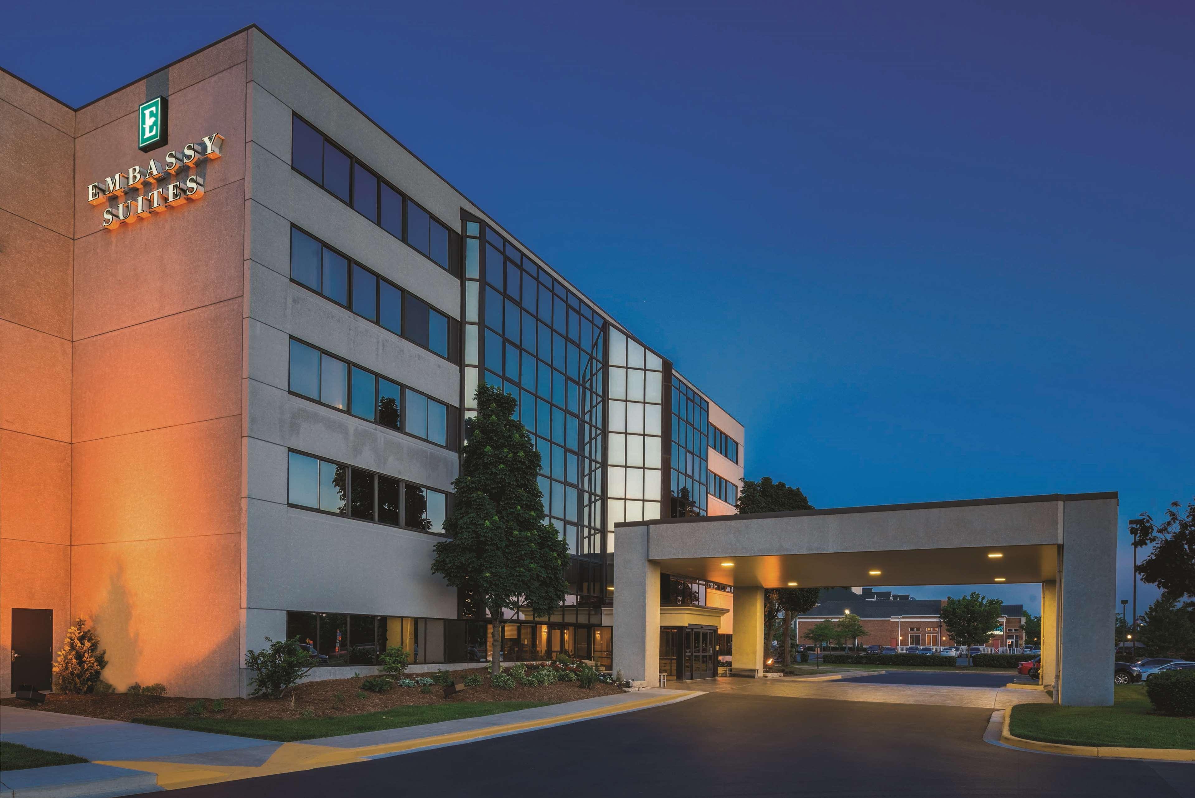 Embassy By Hilton Milwaukee Hotel Brookfield